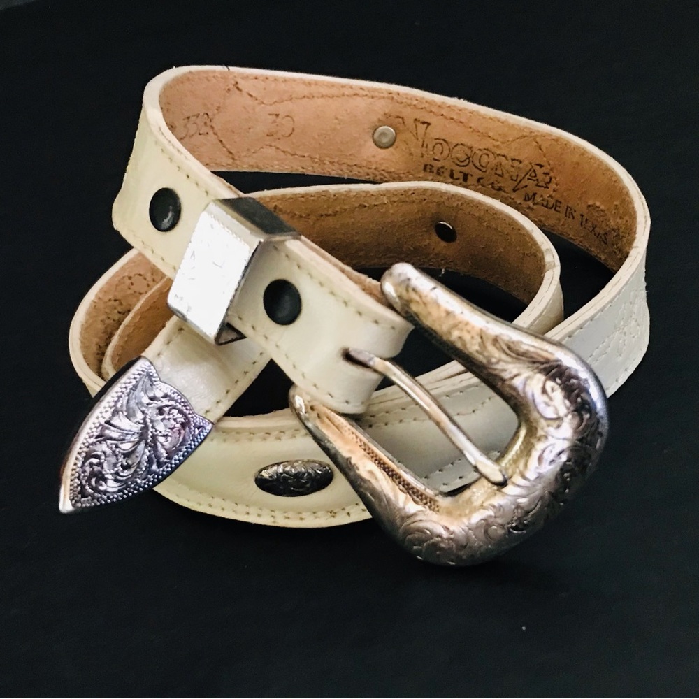 NOCONA Ladies Western Pearlescent White Leather Belt Floral Filigree Buckle 30